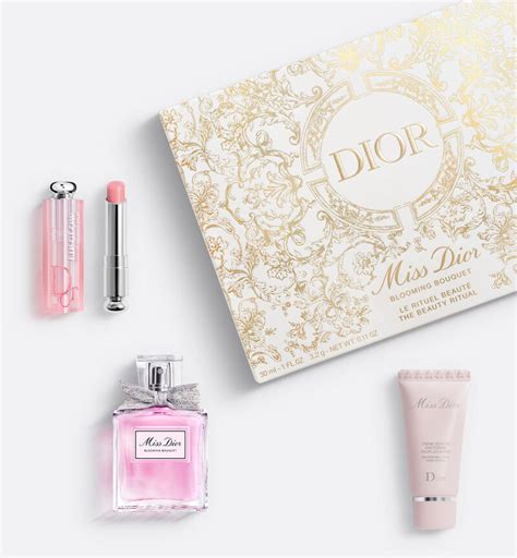 dior 2022 calendar|le 30 montaigne Dior.